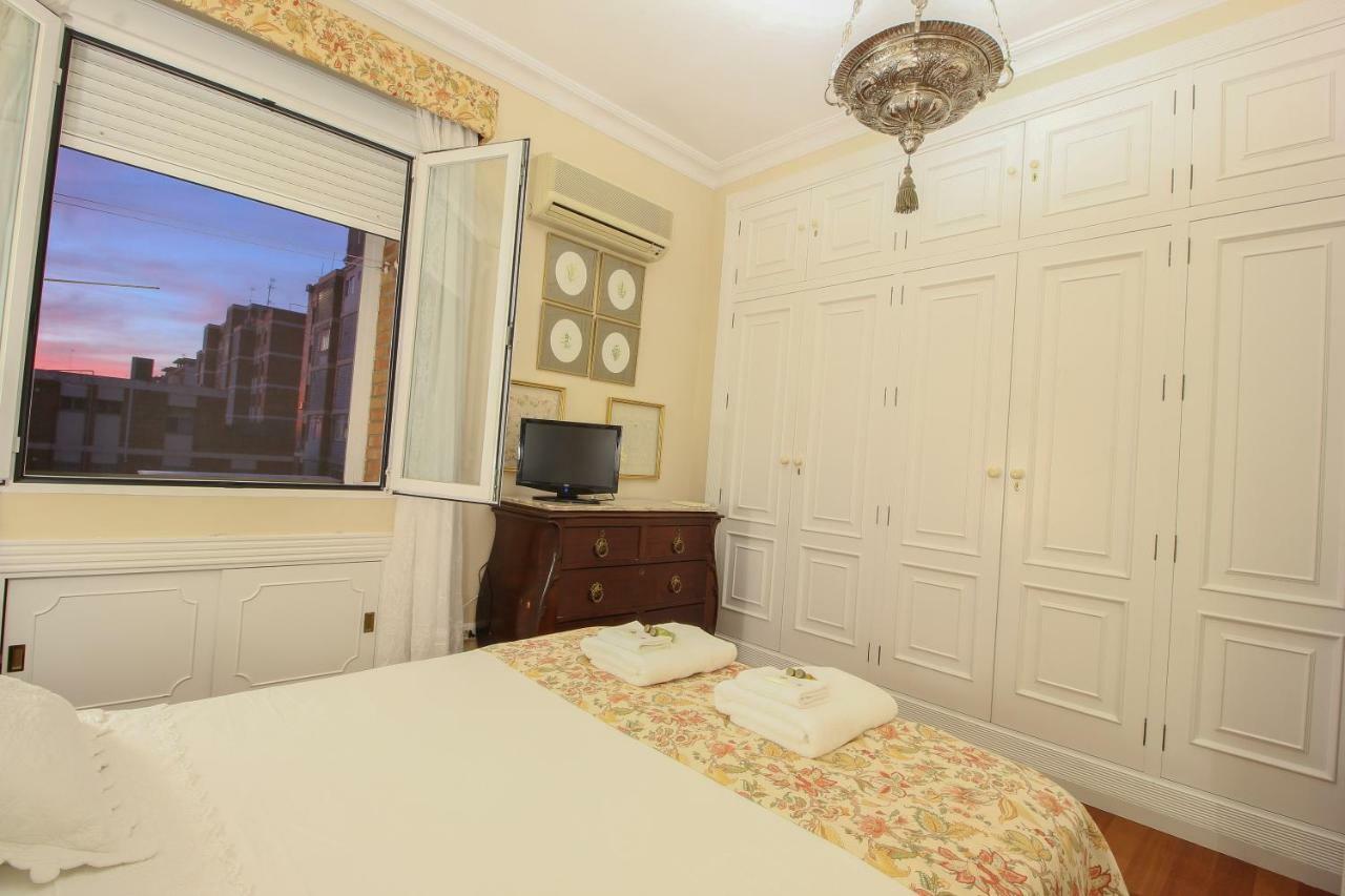 Апартаменты Apartamento La Feria Севилья Экстерьер фото